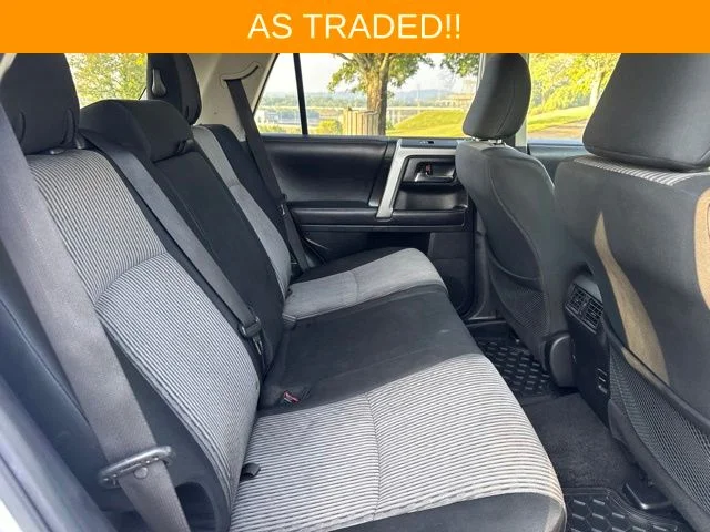 Used 2016 White Toyota SR5 image 11