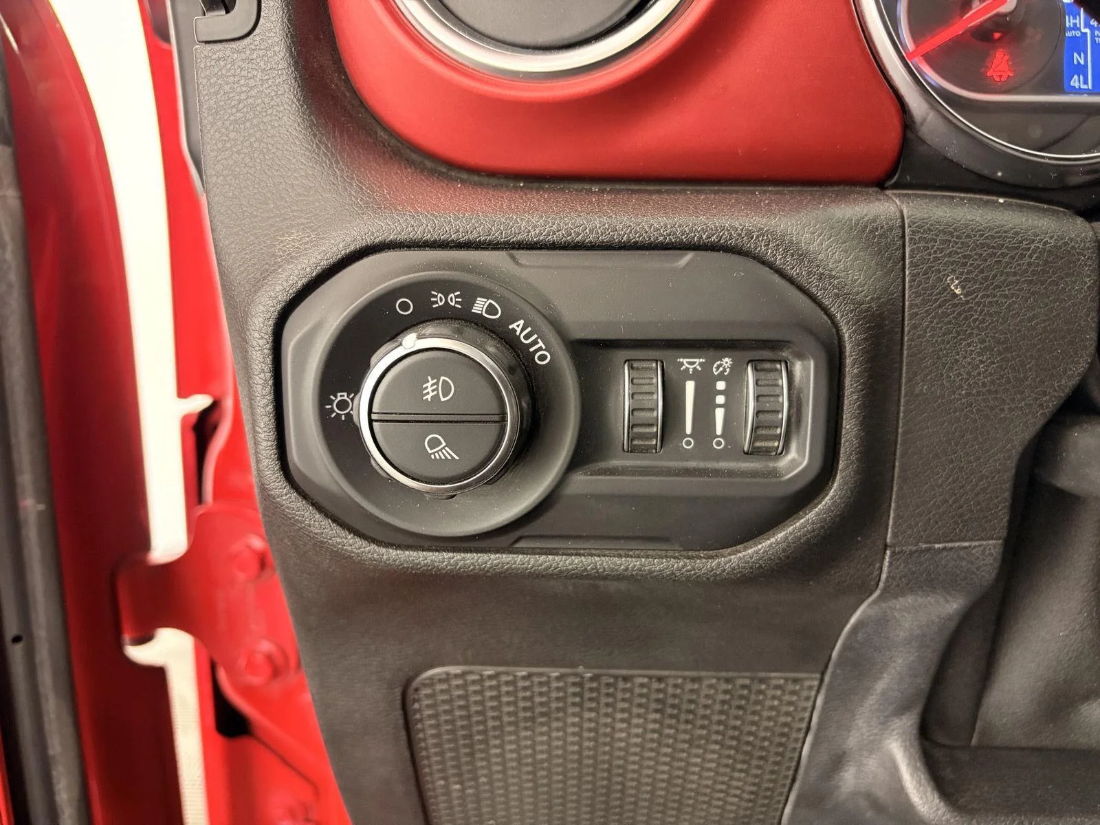 Used 2021 Firecracker Red Clearcoat Jeep Rubicon image 32