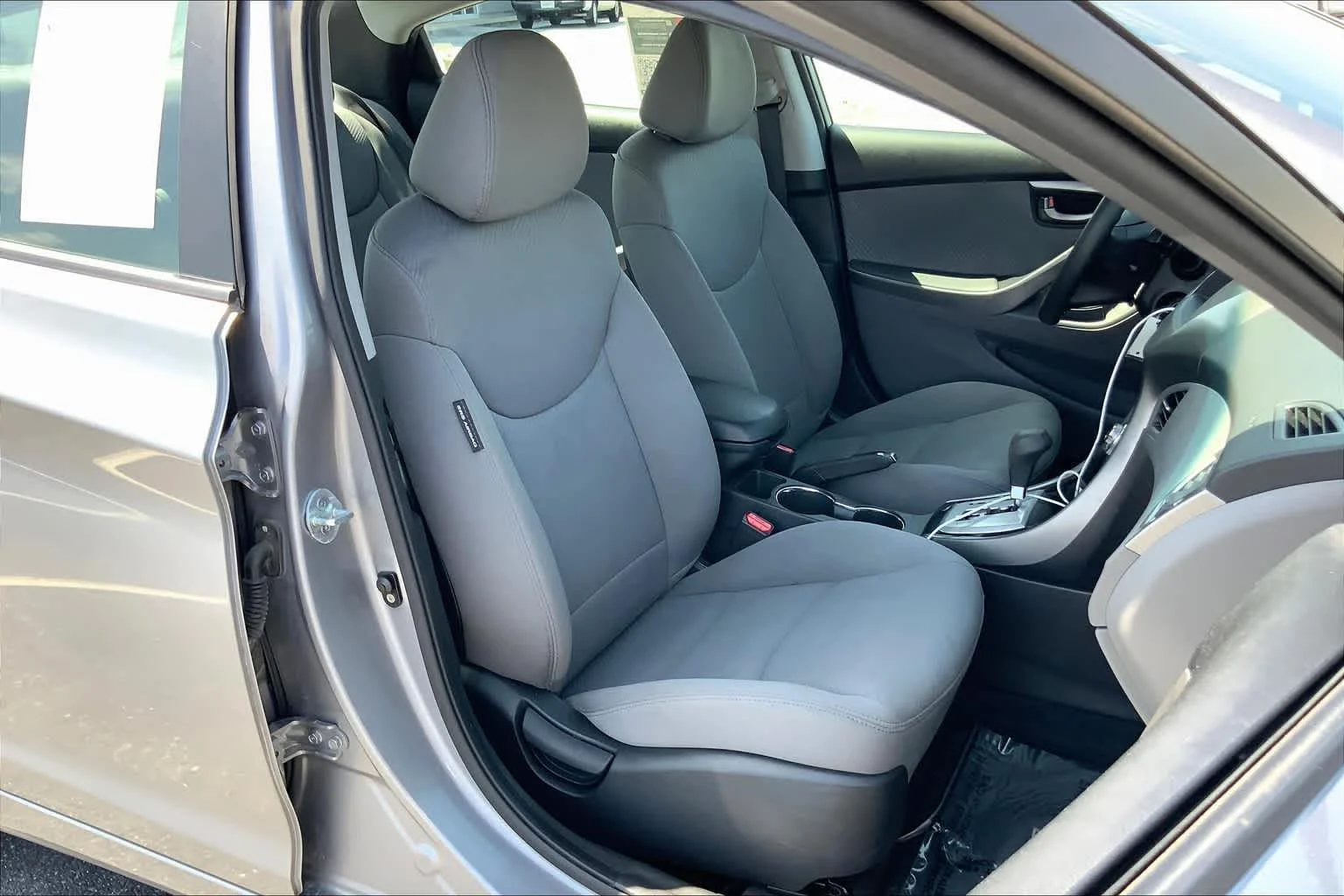 Used 2011 Titanium Gray Metallic Hyundai GLS image 8