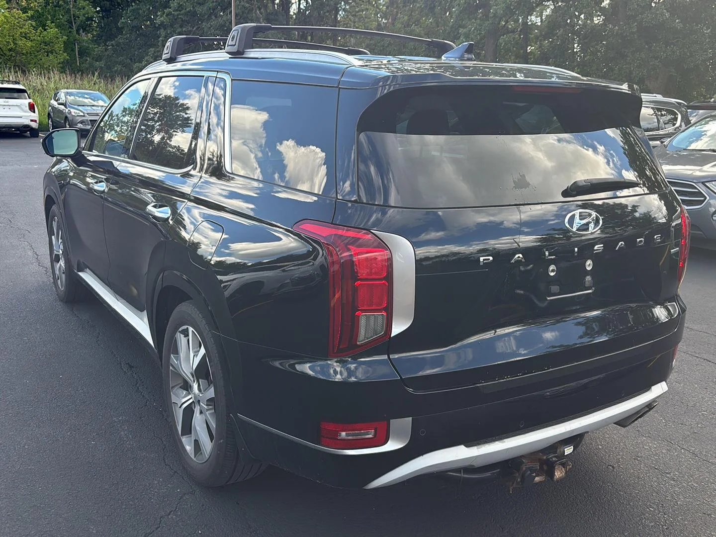 Used 2022 Abyss Black Pearl Hyundai Limited image 4