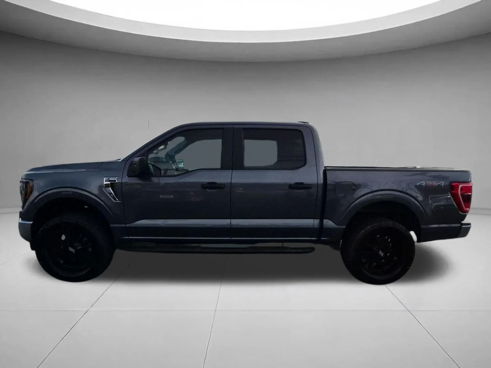 Used 2023 Carbonized Gray Metallic Ford XLT image 2