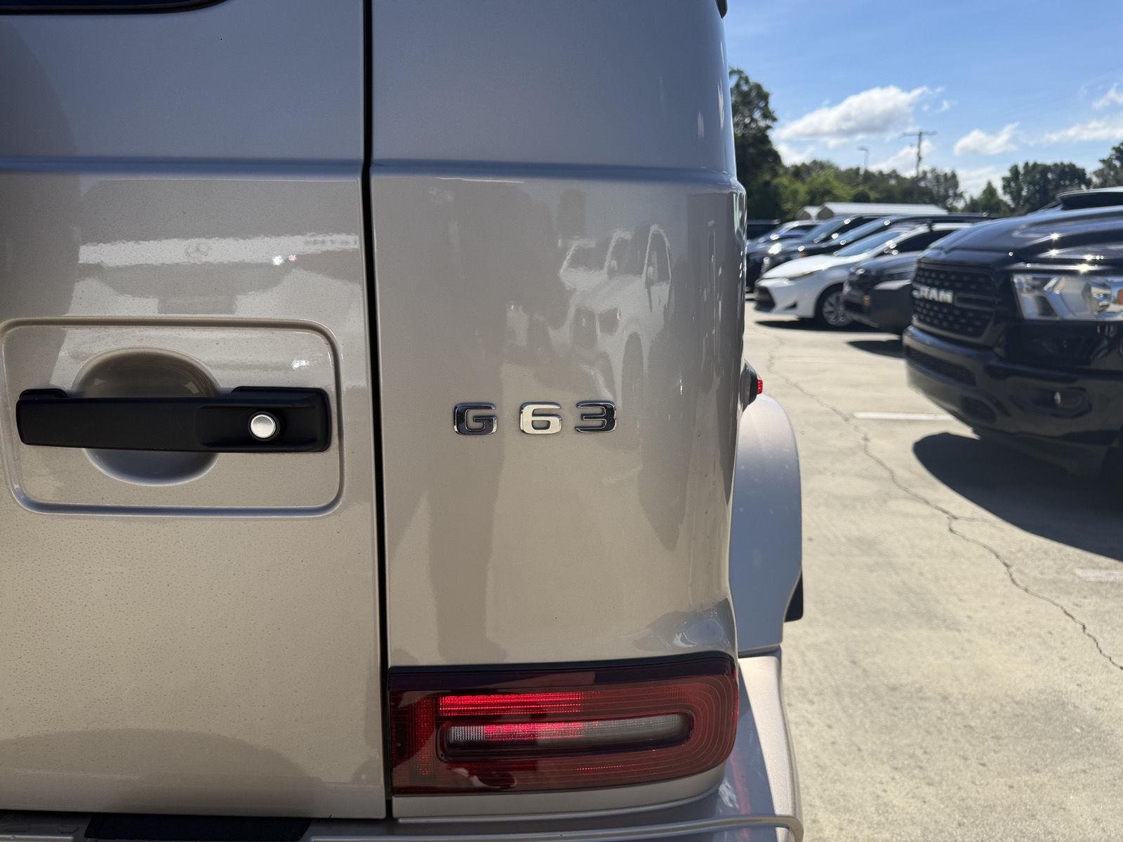 Certified Used 2025 MANUFAKTUR Desert Silver metallic Mercedes-Benz AMG® G 63 image 23