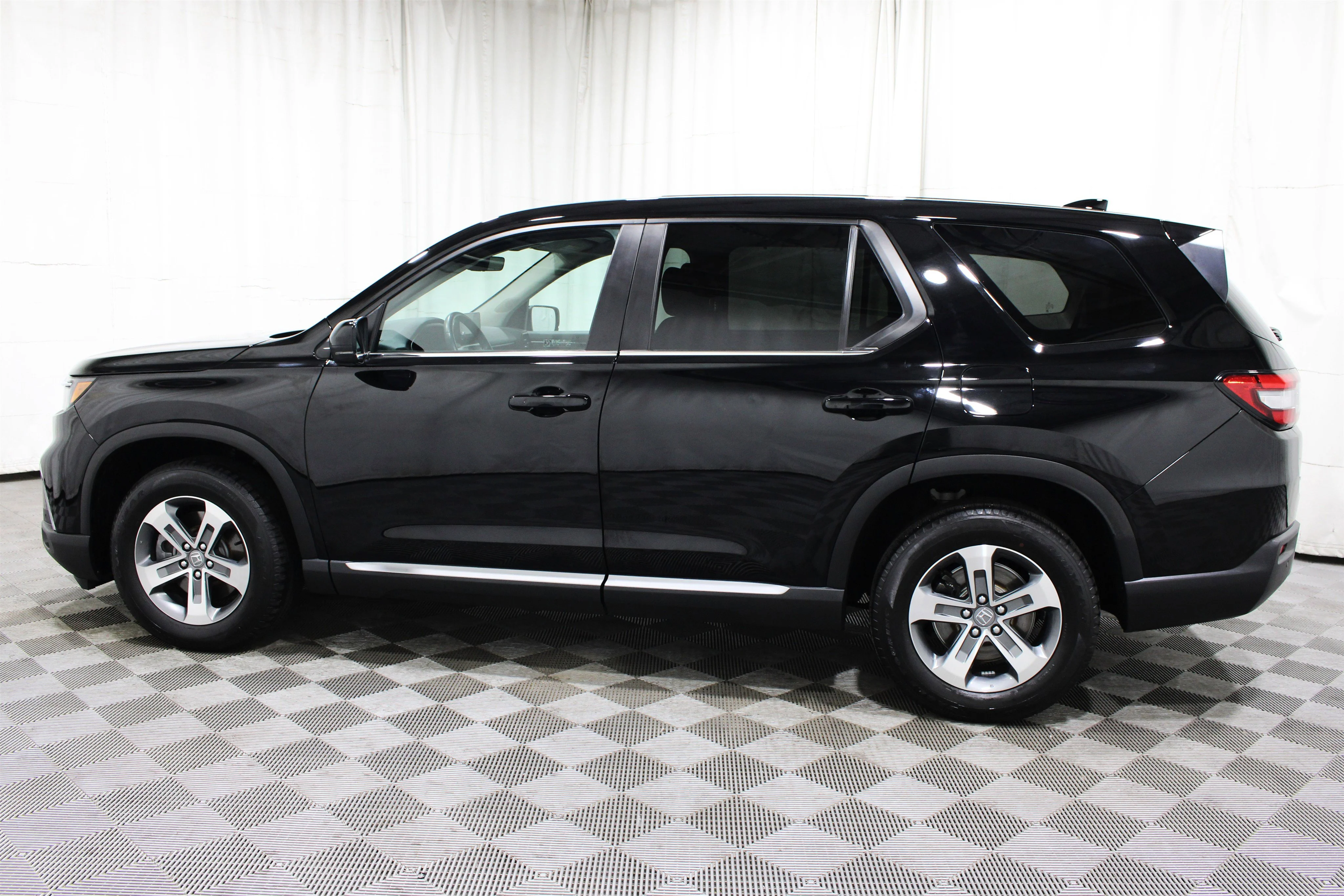 2025 Honda Pilot EX-L - Photo 35