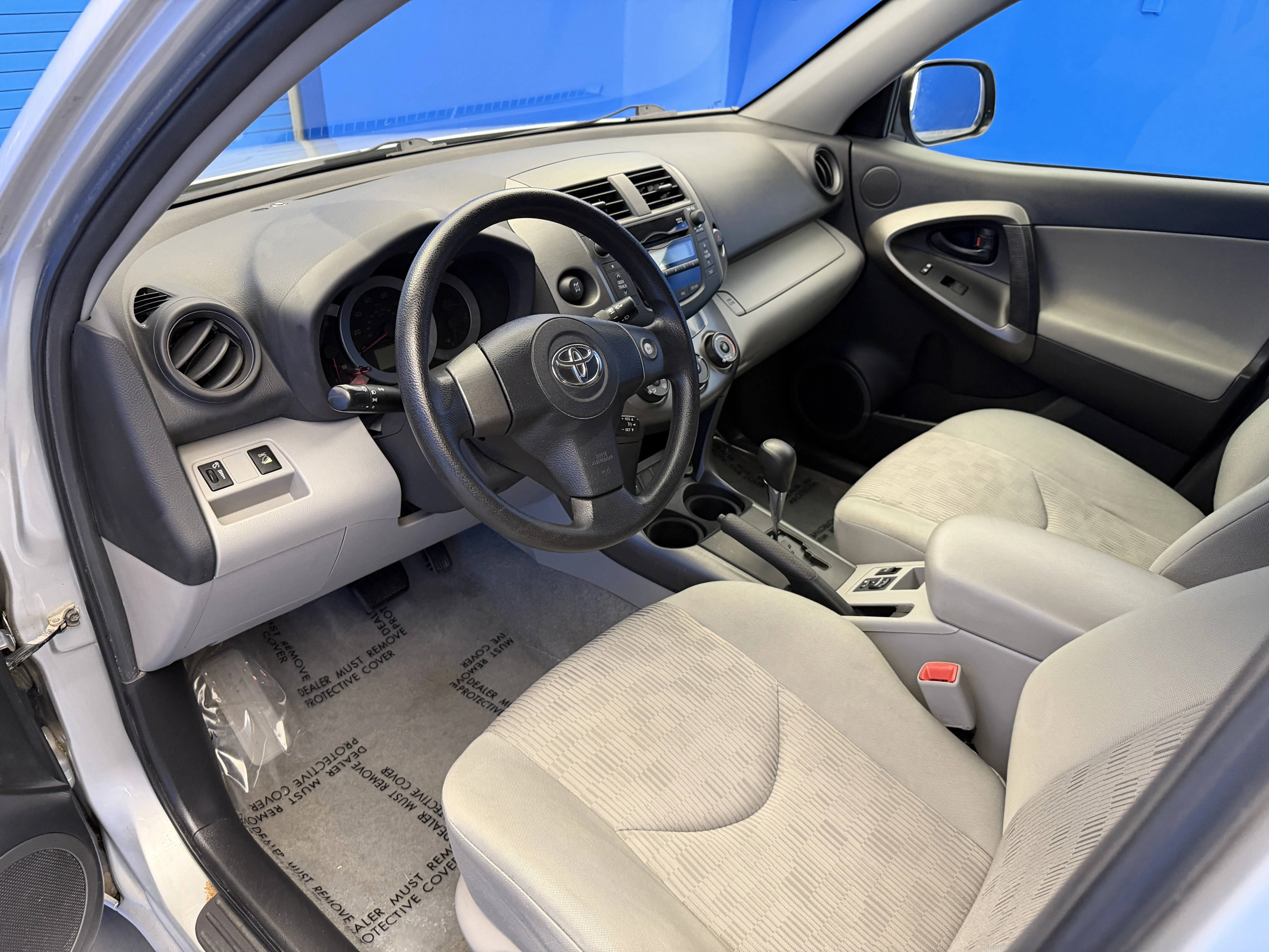 Used 2011 Classic Silver Metallic Toyota BASE image 11