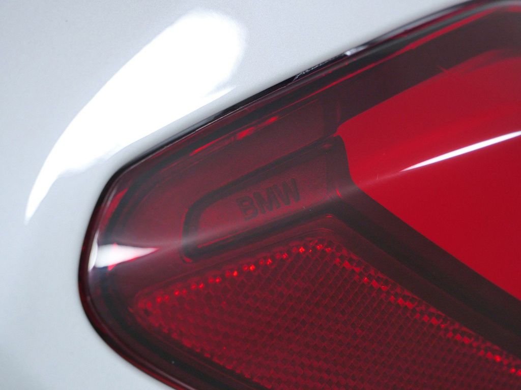 New 2026 Mineral White Metallic BMW 330i xDrive image 18