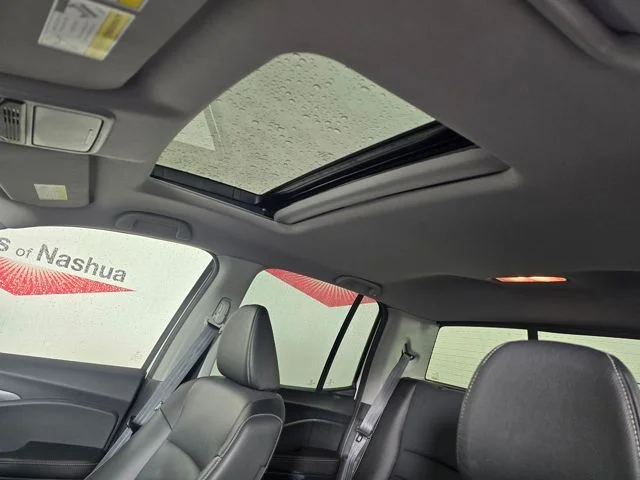 Used 2023 White Honda RTL image 6