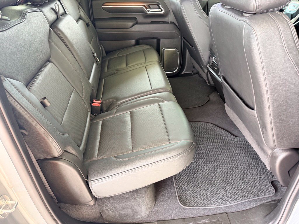 Used 2024 Silver GMC Denali image 36