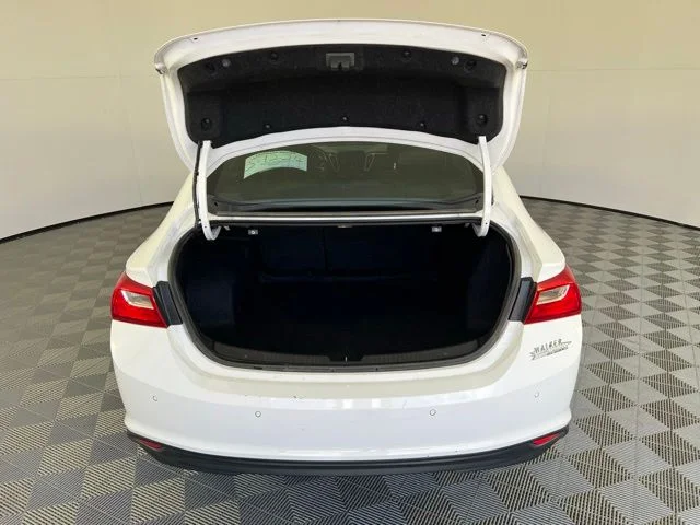Used 2024 White Chevrolet LT image 32