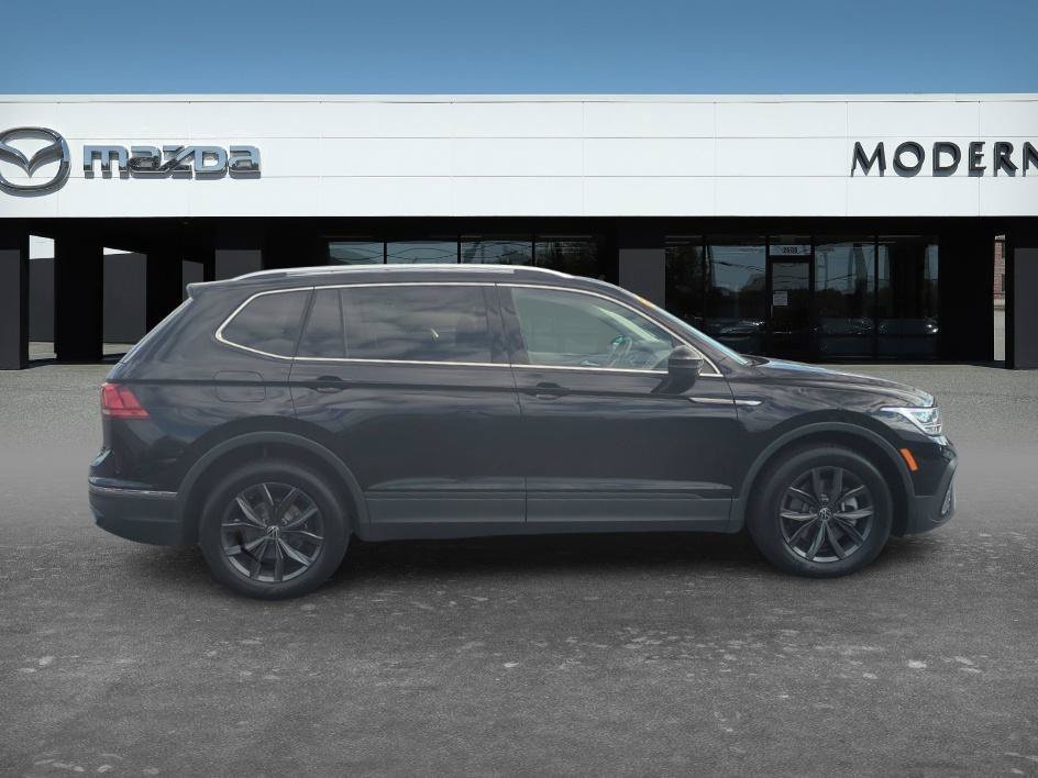 Used 2023 Platinum Gray Metallic Volkswagen SE image 6