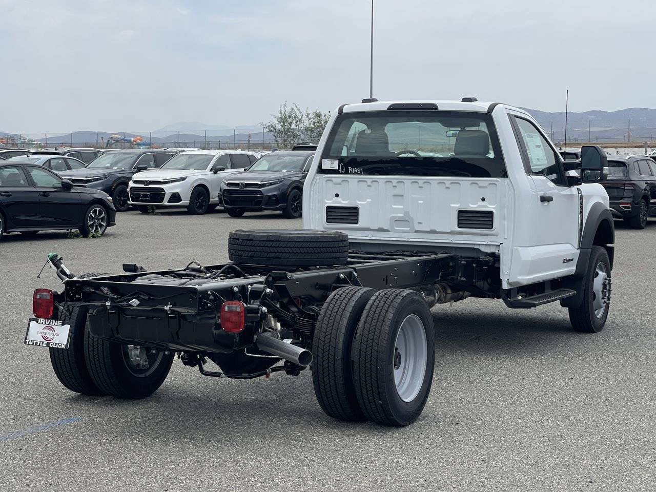 New 2025 Oxford White Ford XL image 6