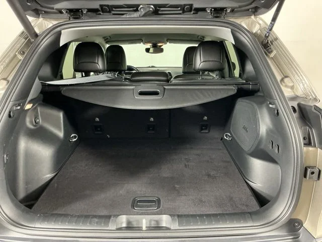 Used 2020 Light Brownstone Pearlcoat Jeep Trailhawk image 28