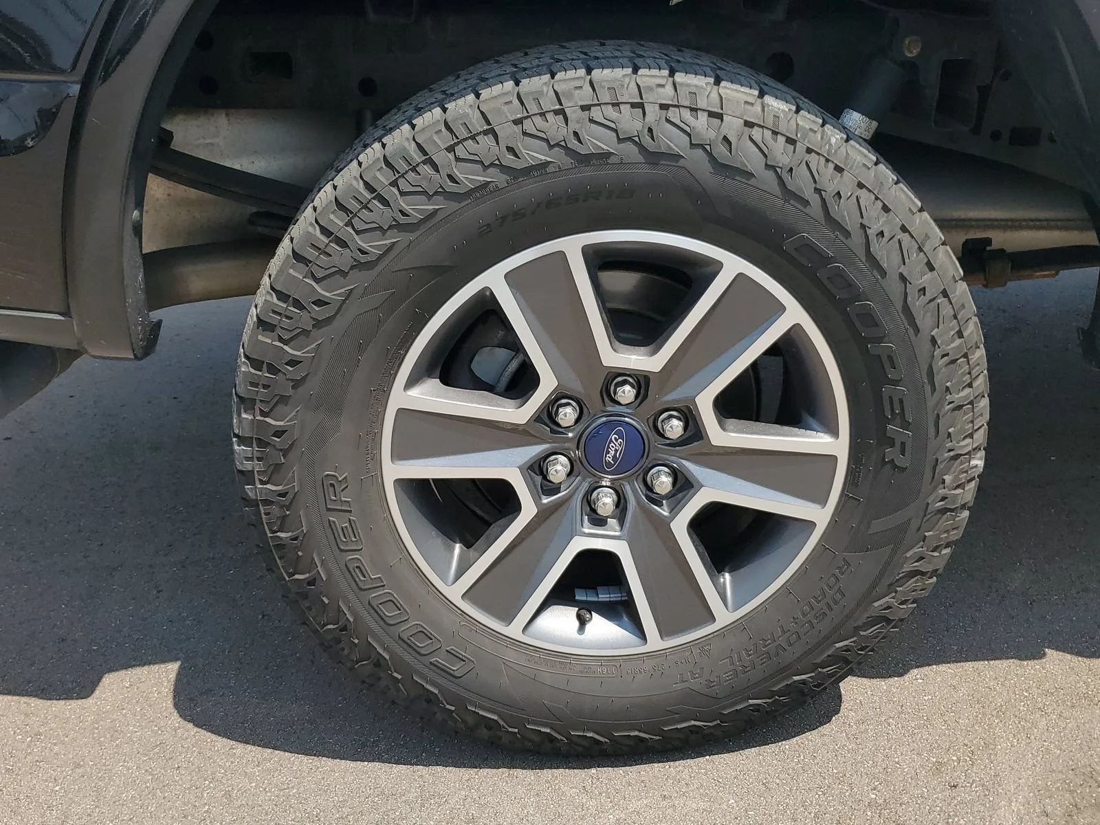 Used 2017 Black Ford Lariat image 5