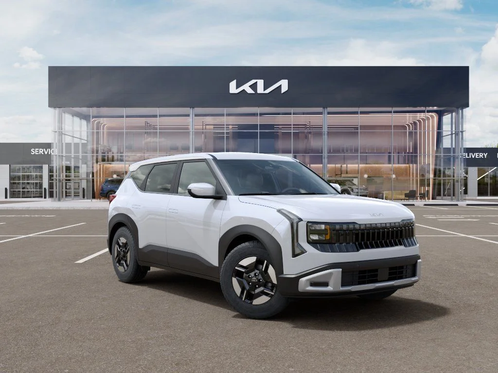 New 2027 Snow White Pearl Kia LX image 8