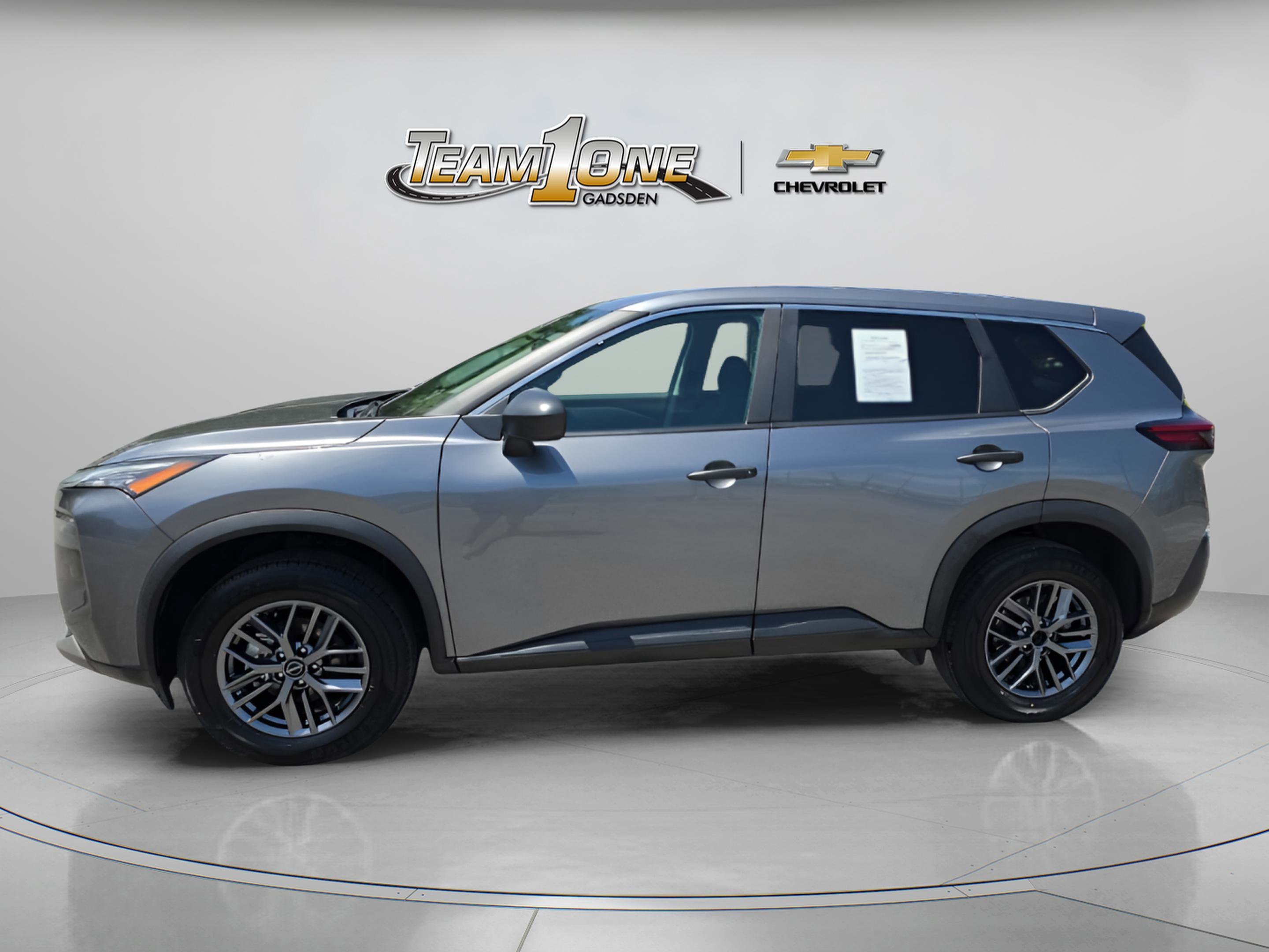 Used 2023 Gry/gray Nissan S image 4
