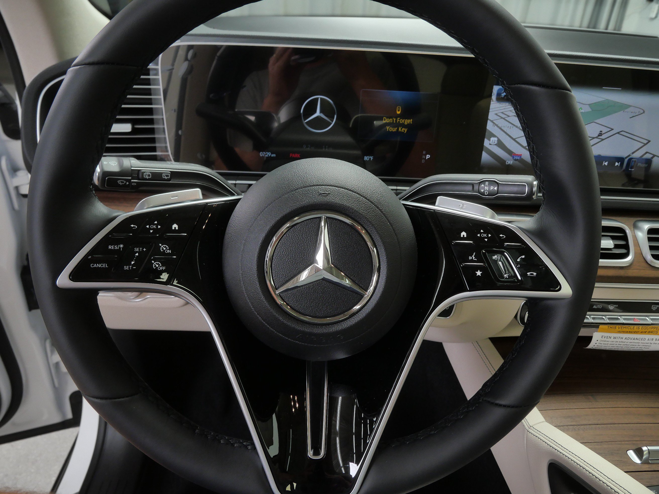 New 2026 Polar White Mercedes-Benz GLE 350 image 12