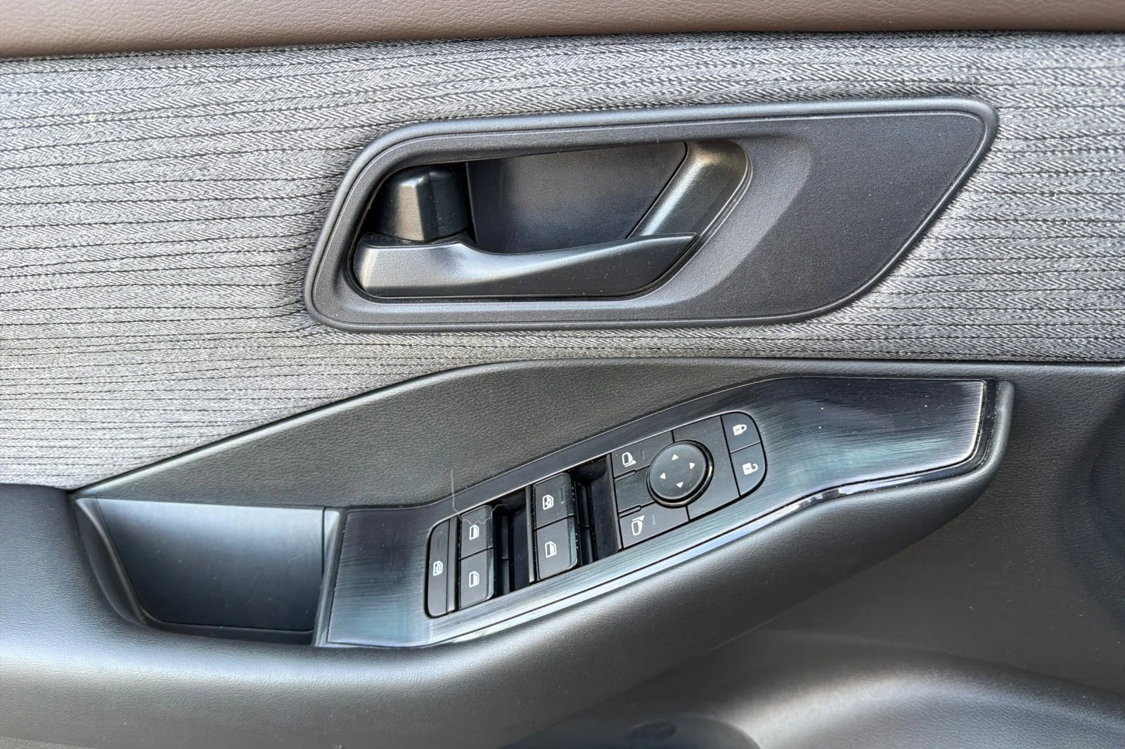 Used 2023 Gun Metallic Nissan S image 9