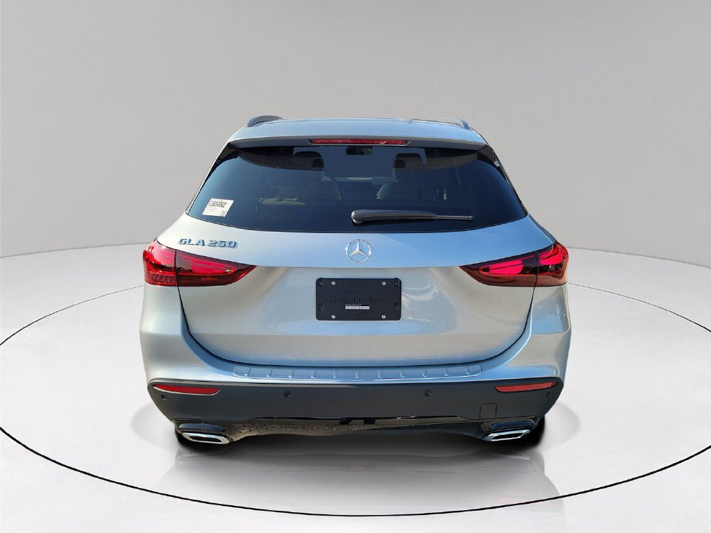 New 2026 Cirrus Silver Metallic Mercedes-Benz GLA 250 image 5
