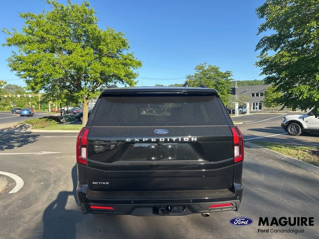 Used 2025 Black Ford Active image 5