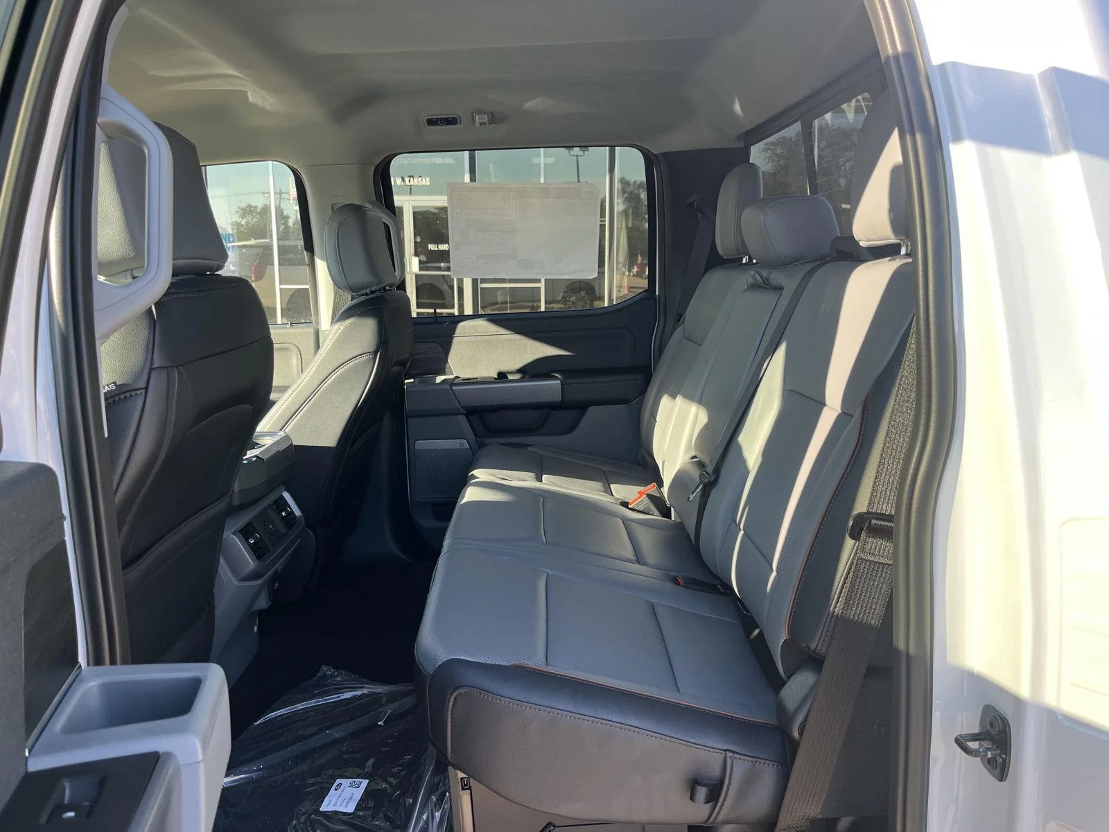 New 2026 Oxford White Ford LARIAT image 9
