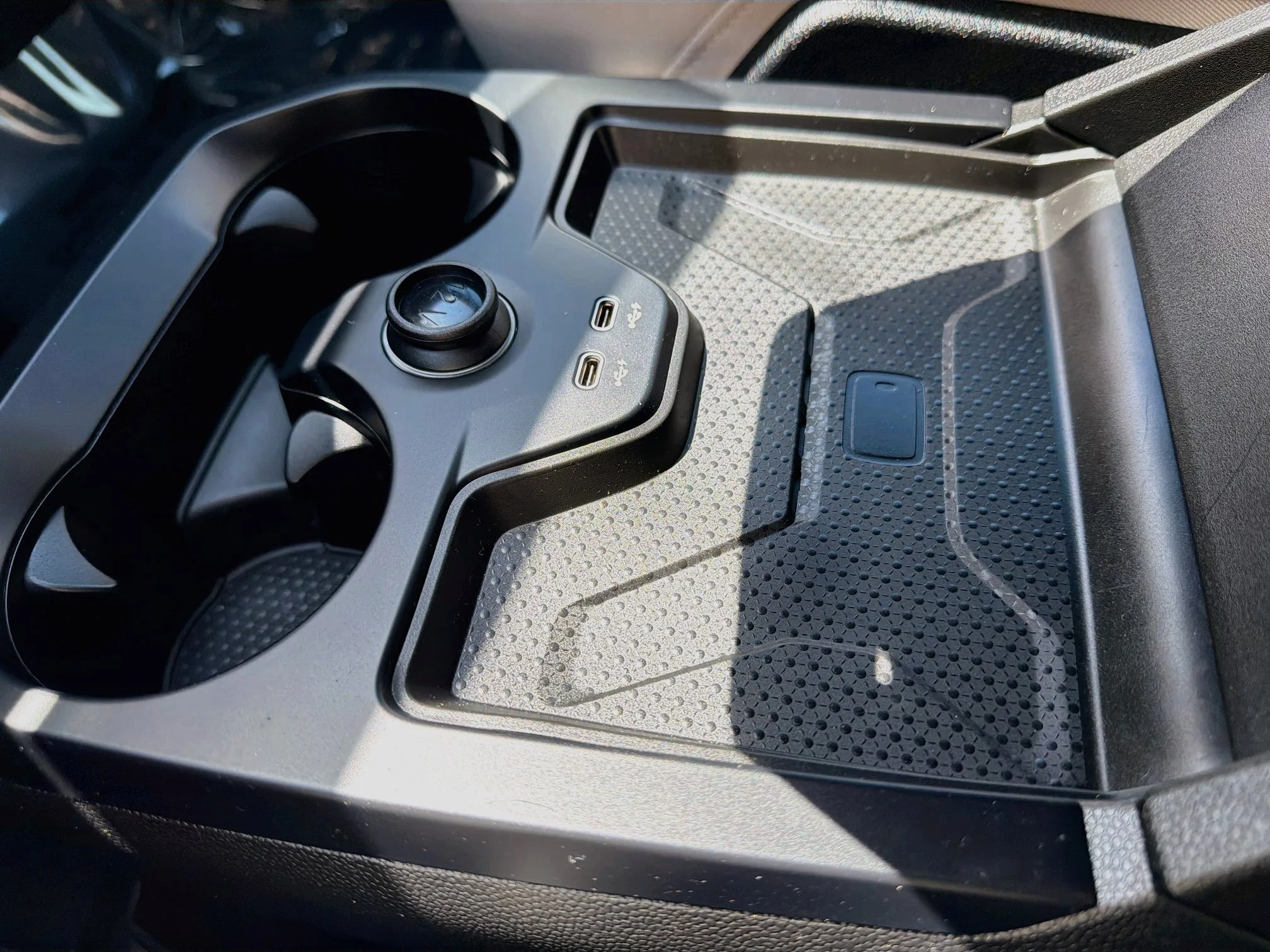 2025 BMW iX M60 - Photo 32