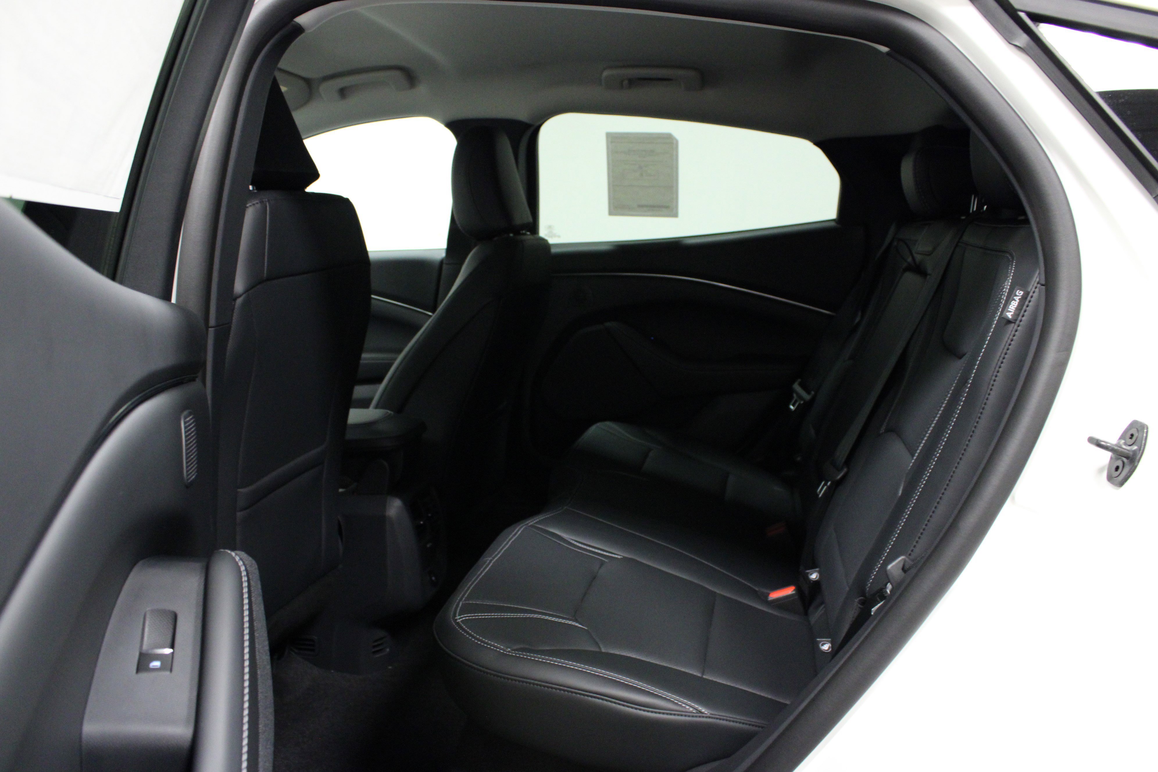 2025 Ford Mustang Mach-E Premium - Photo 13