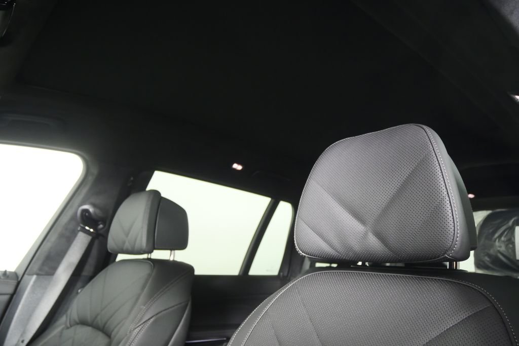 New 2027 Black Sapphire Metallic BMW xDrive40i image 13