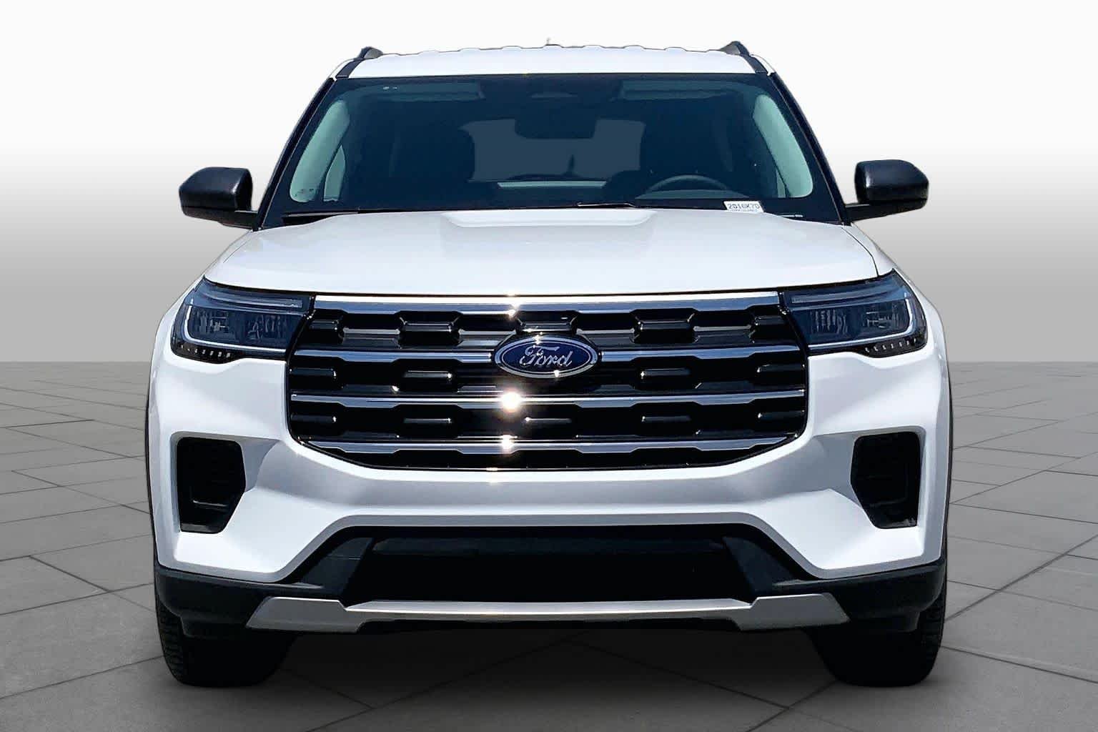 New 2026 Star White Metallic Tri-Coat Ford Active image 3