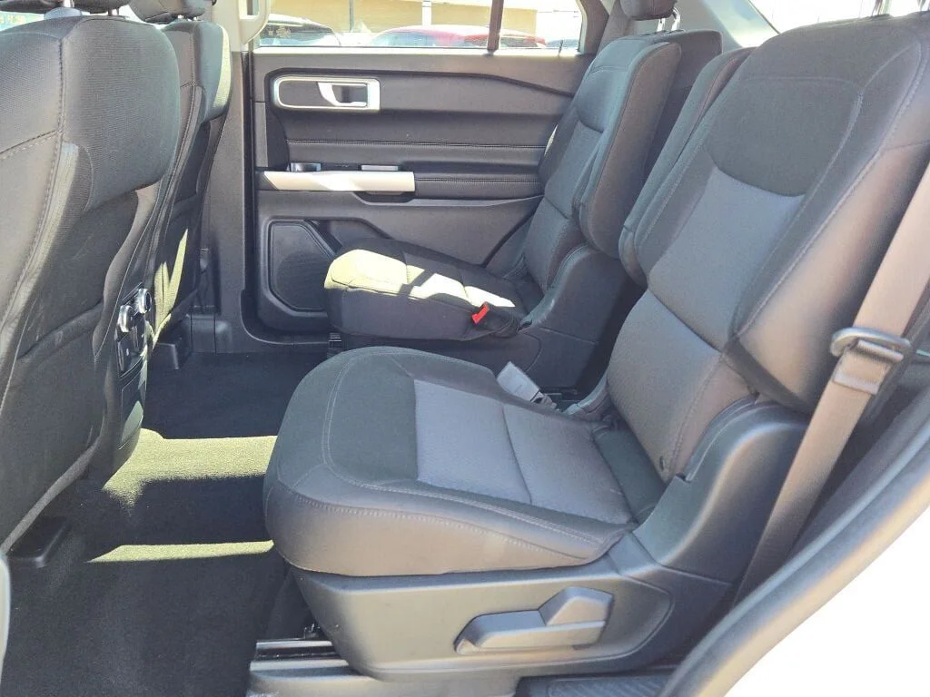 Certified Used 2023 Oxford White Ford XLT image 18