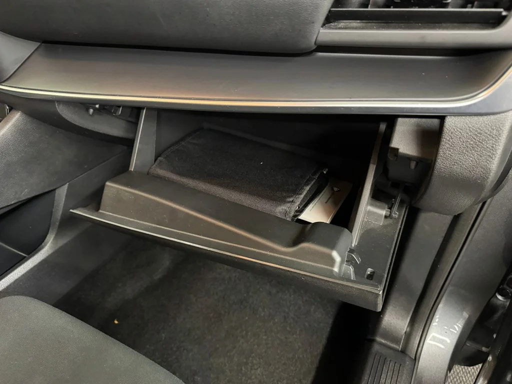 Used 2024 Gray Nissan S image 30