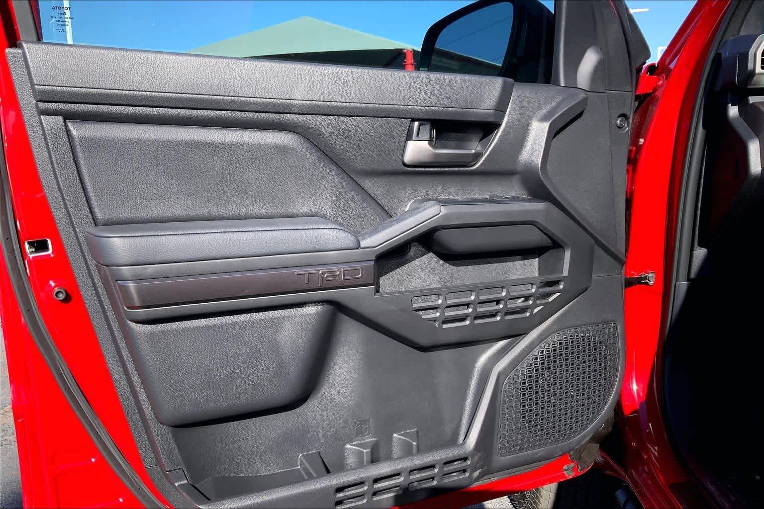 2025 Toyota Tacoma TRD Off Road - Photo 10