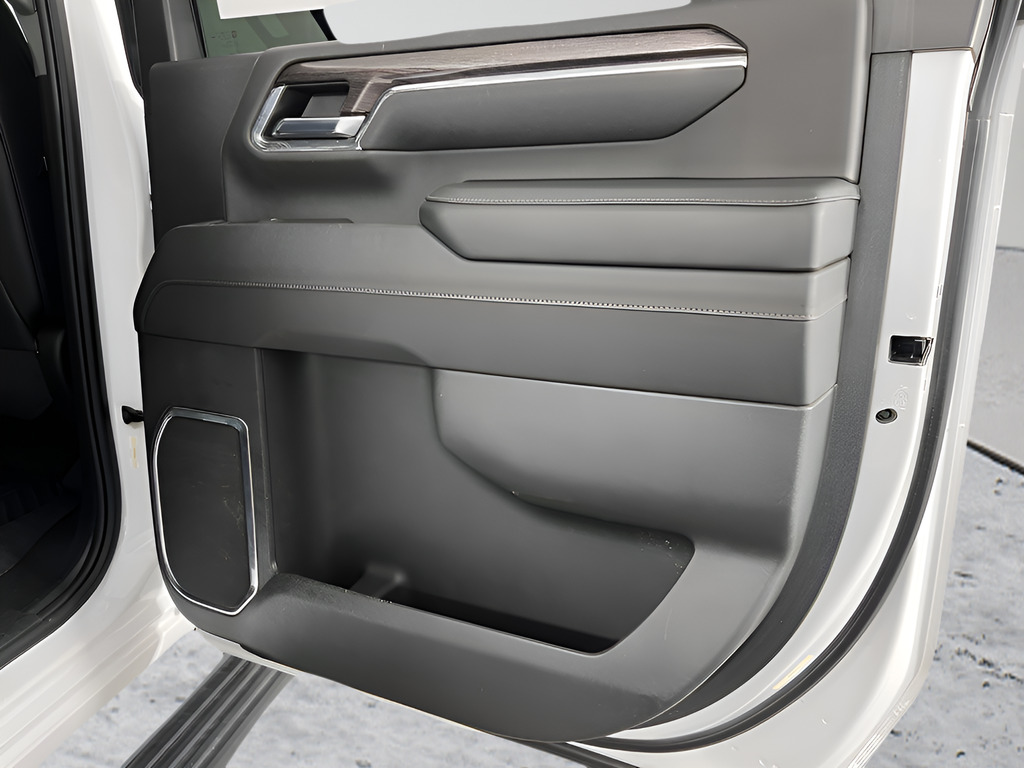 2024 Chevrolet Silverado 2500HD LTZ - Photo 13