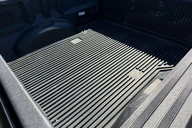 Used 2025 Black Ford XLT image 22