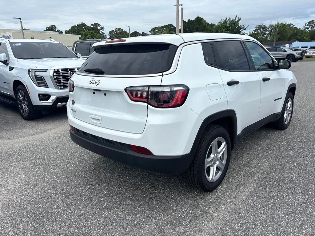 Used 2023 White Jeep Sport image 4
