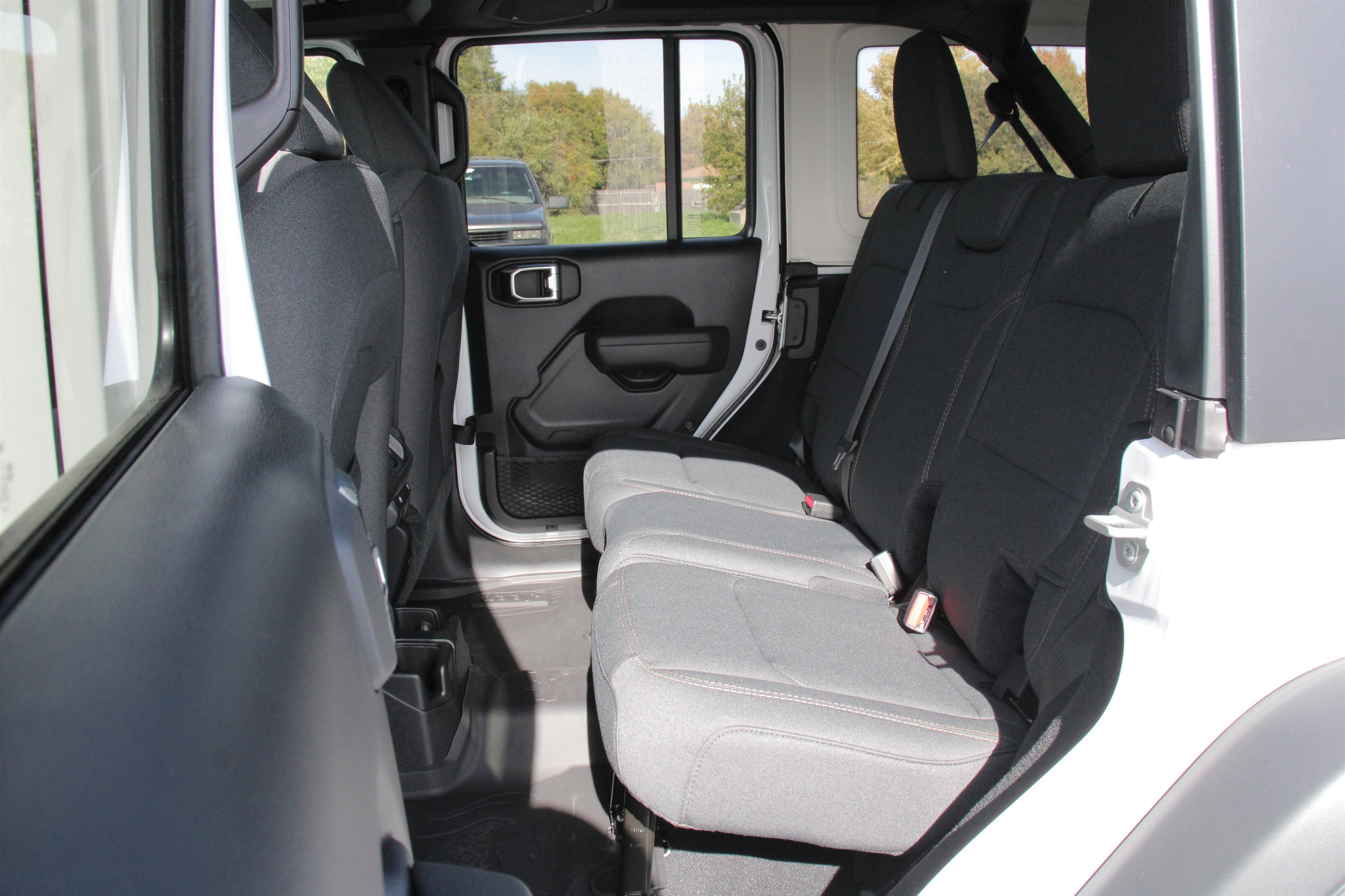 New 2026 Bright White Clear-Coat Exterior Paint Jeep Sport S image 21