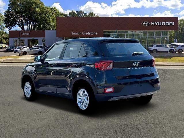 New 2026 Onyx Black Hyundai SE image 5