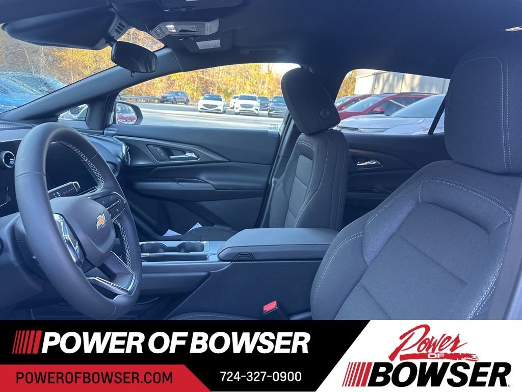 2026 Chevrolet Equinox EV 1LT photo 4