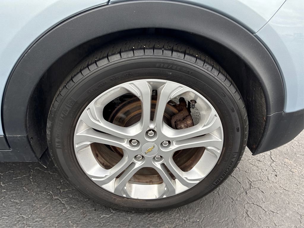 Used 2017 Includes (TUS) Black grille. Chevrolet LT image 22