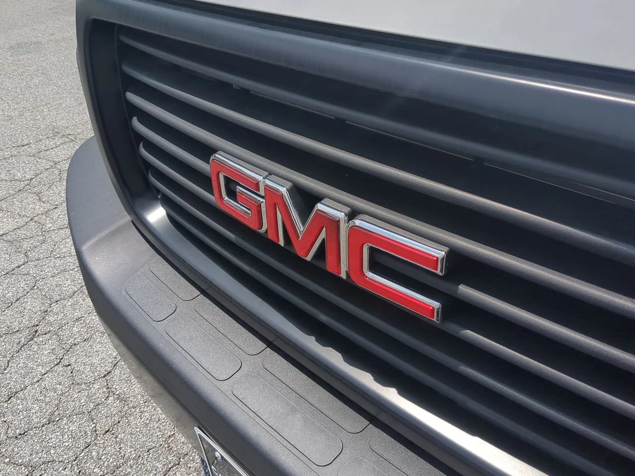 2025 GMC Savana Cargo Work Van - Photo 27