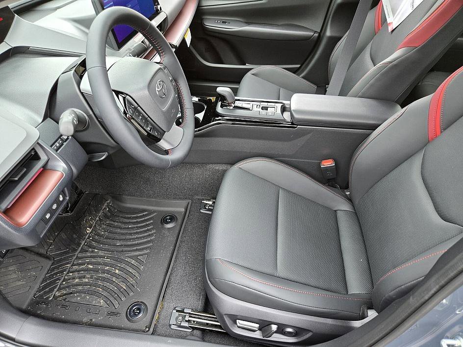 New 2025 Guardian Gray Toyota XSE image 9