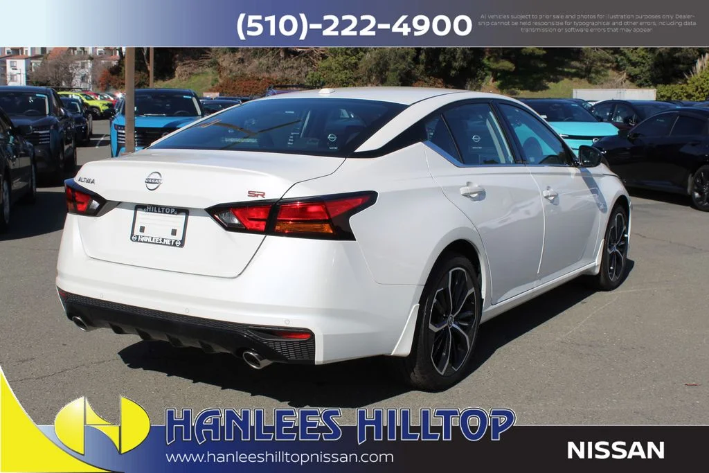 2025 Nissan Altima SR - Photo 7