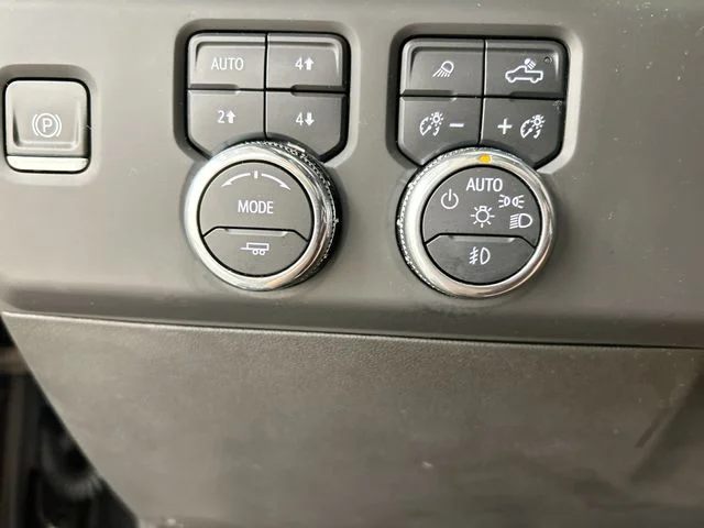 Used 2025 Black GMC Denali Ultimate image 11