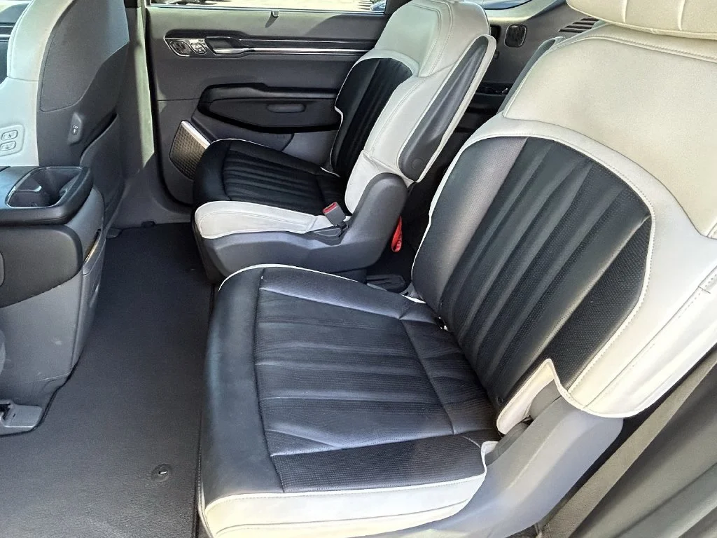 Used 2024 Snow White Pearl Kia GT-Line image 14