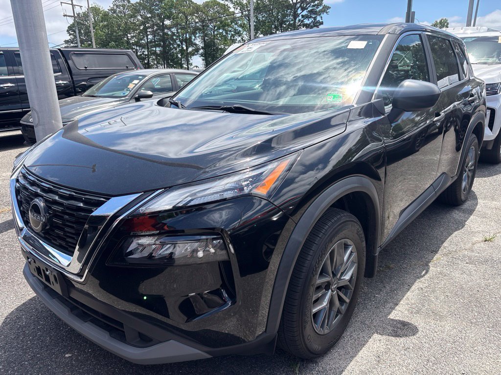 Used 2023 Black Nissan S image 1