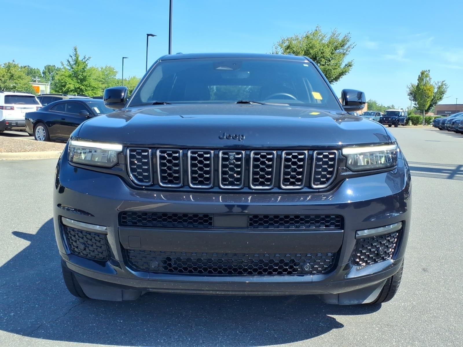 Used 2024 Diamond Black Crystal Pearlcoat Jeep Summit Reserve image 15