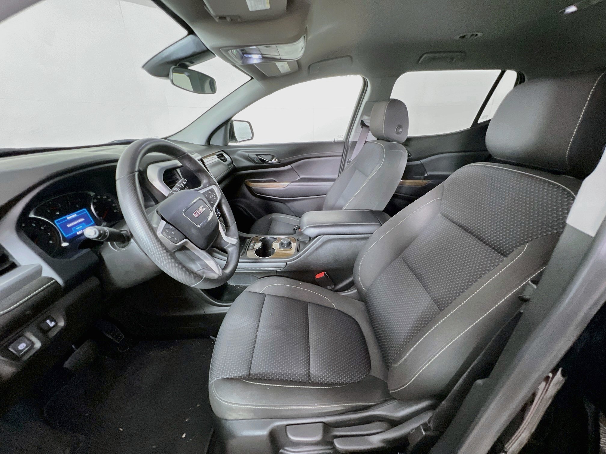 Used 2023 Ebony Twilight Metallic GMC SLE image 9