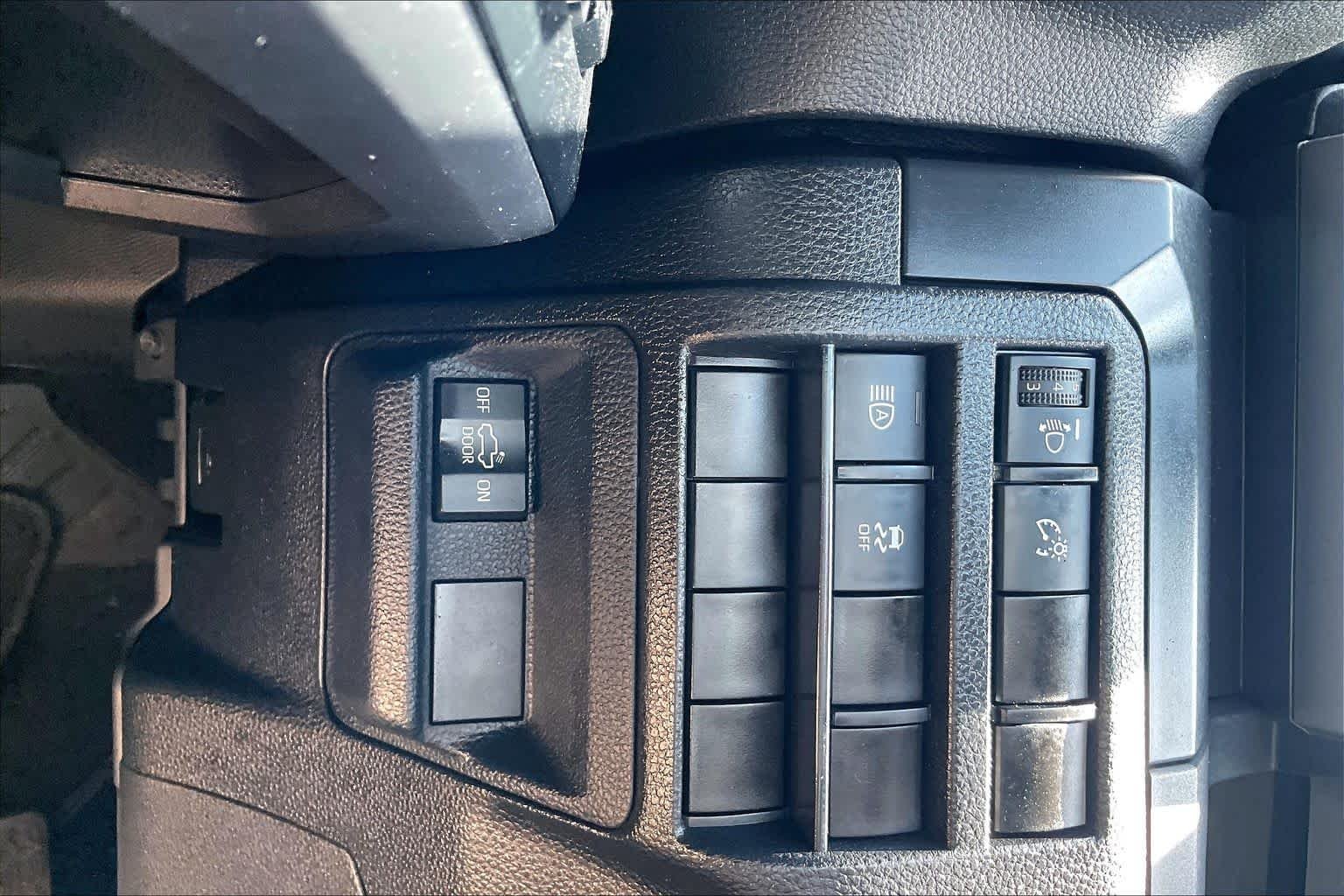 Used 2024 Underground Toyota SR image 32