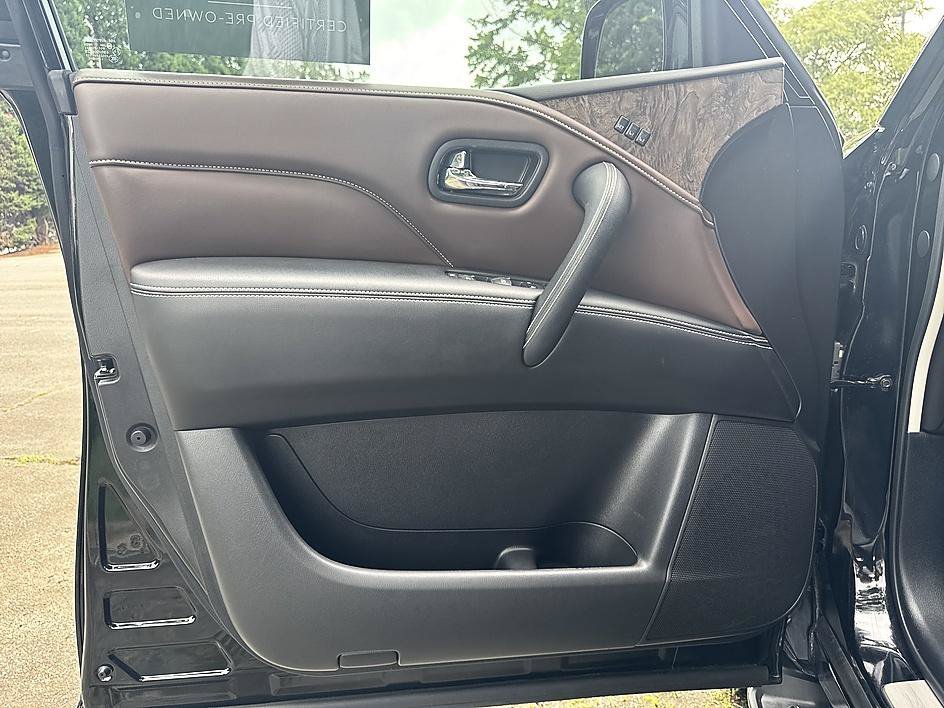 Certified Used 2023 Black Obsidian INFINITI PREMIUM SELECT image 9