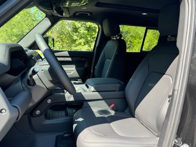 New 2026 Santorini Black Land Rover S image 10