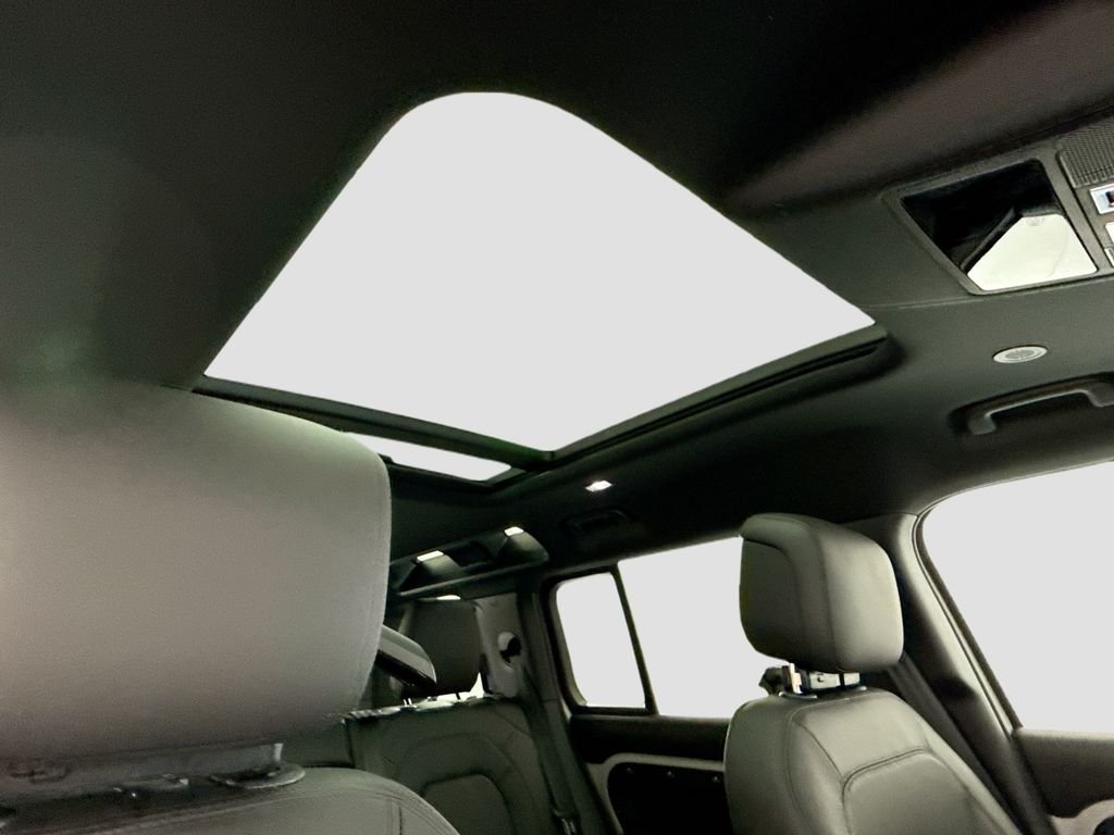 New 2026 Borasco Grey Land Rover X-Dynamic SE image 17