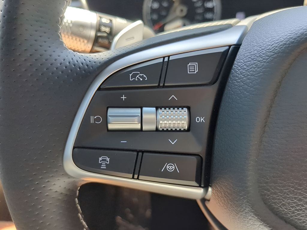 2026 GENESIS G70 Standard - Photo 22